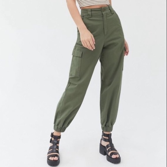Urban Outfitters Pants - Stunning Cargo Pants